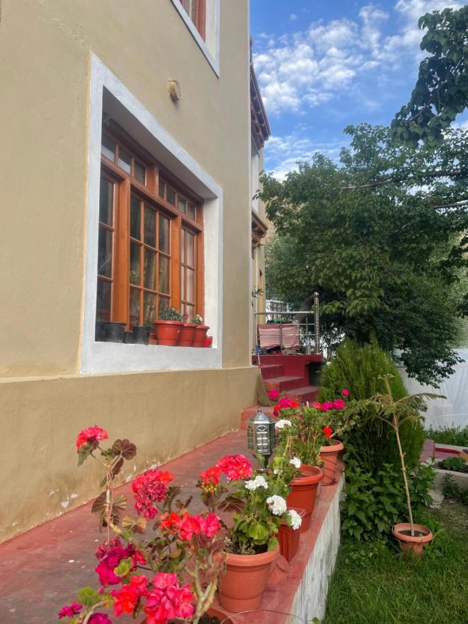 Gaywoo Guest House Leh Dış mekan fotoğraf