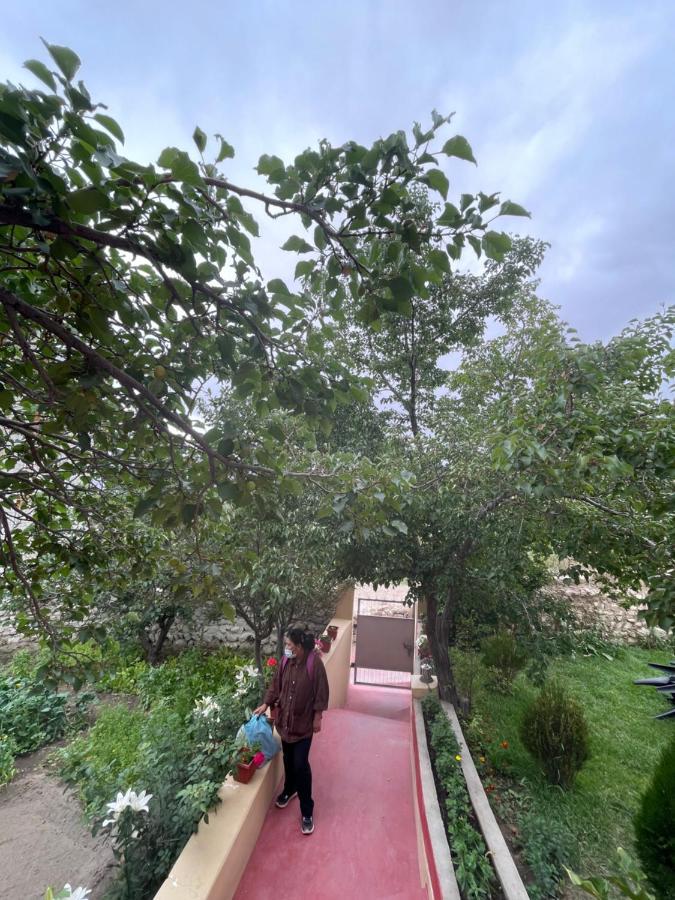 Gaywoo Guest House Leh Dış mekan fotoğraf